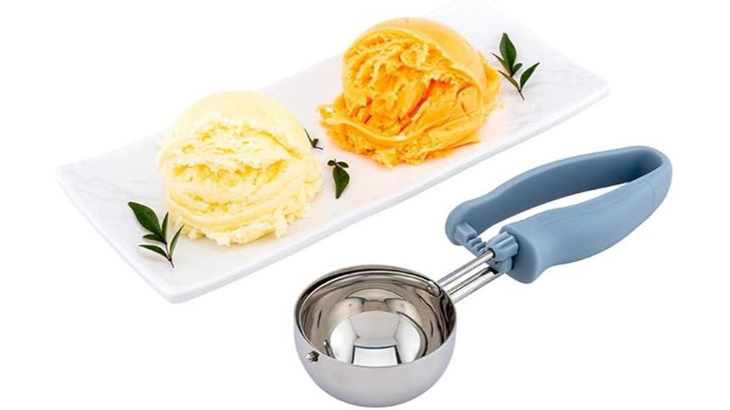 comfortable gelato scoop