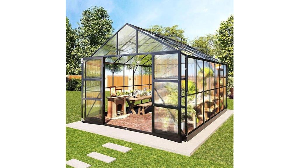 greenhouse with polycarbonate panels